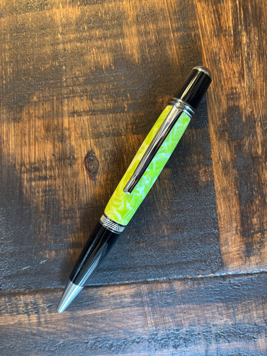 Handmade Green Acrylic Wall Street II Executive Pen