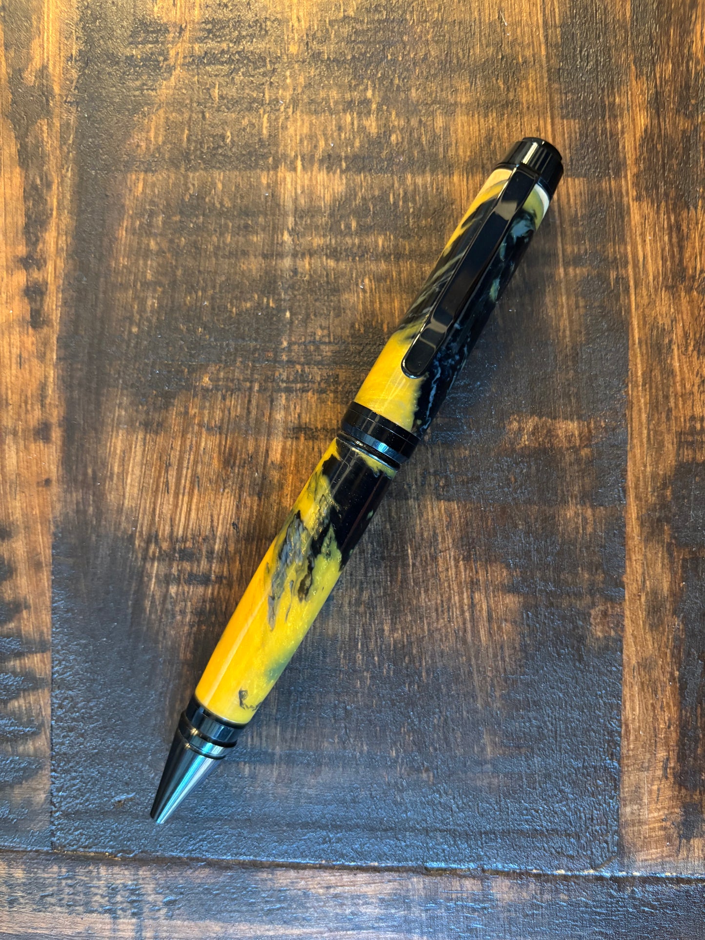 Executive Style Hybrid Pen
